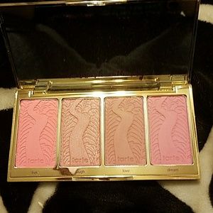 Taste Tarteist Blush palatte